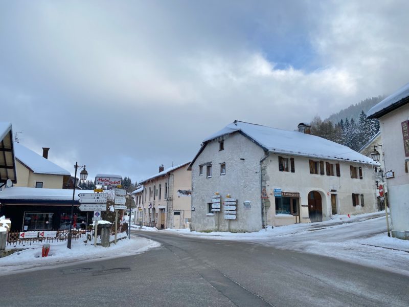 Pays de Gex, Jura mountains. Image © PlanetSKI